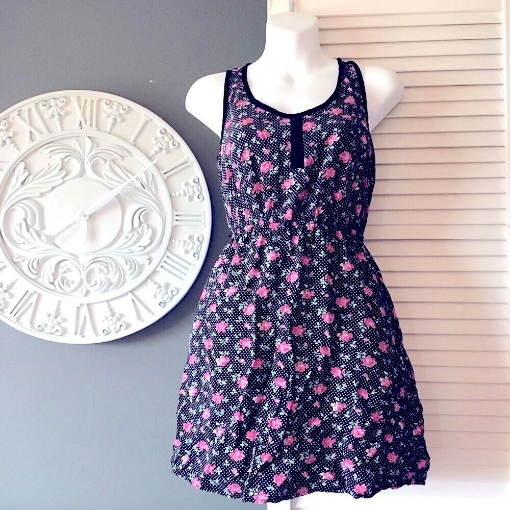 Sleeveless dress